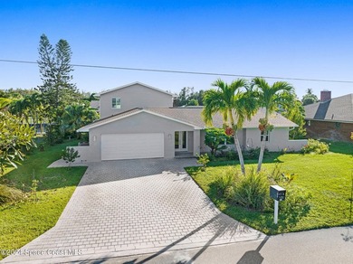 Waterfront Navigable Pool Home! Welcome to this lovely modern - photo 46