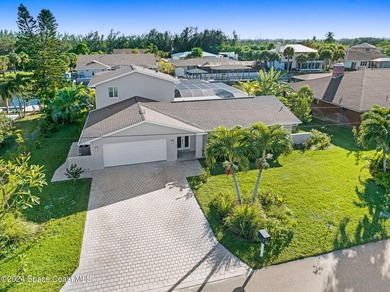 Waterfront Navigable Pool Home! Welcome to this lovely modern - photo 47
