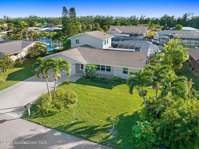 Waterfront Navigable Pool Home! Welcome to this lovely modern - photo 48