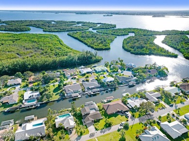 Waterfront Navigable Pool Home! Welcome to this lovely modern - photo 57