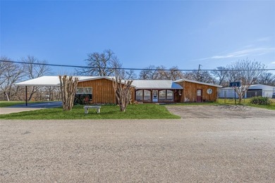 Lake Texoma Home For Sale in Gordonville Texas