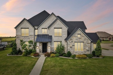 Don't miss one of the larger homes in The Bridges! This - photo 2