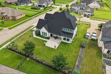 Don't miss one of the larger homes in The Bridges! This - photo 4