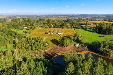 Lakeview Vineyard is a stunning 17-Acre Estate with a Pinot Noir - photo 21