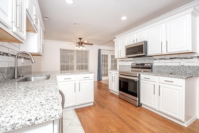 Conveniently located minutes from the interstate and downtown - photo 23