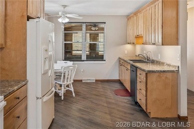 36X46 Man Cave has an office/workshop/Crafts area with a window - photo 4