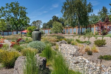 Lakeview Vineyard is a stunning 17-Acre Estate with a Pinot Noir - photo 29