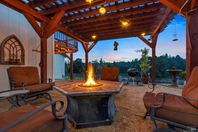 Lakeview Vineyard is a stunning 17-Acre Estate with a Pinot Noir - photo 32