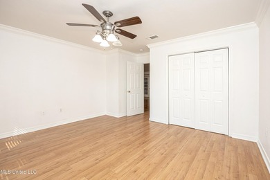 Conveniently located minutes from the interstate and downtown - photo 36