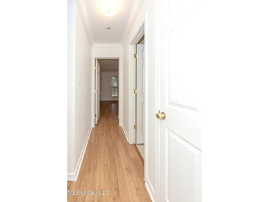 Conveniently located minutes from the interstate and downtown - photo 37