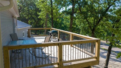 This well built 2020 home showcases quality craftsmanship and - photo 6