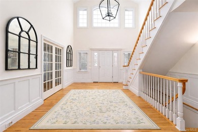 Located in the heart of Water Mill on a private cul-de-sac - photo 12