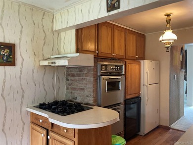 Orig owner loved living here for almost 70 yrs and raised the - photo 8