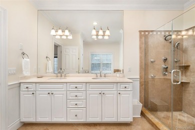 Located in the heart of Water Mill on a private cul-de-sac - photo 22