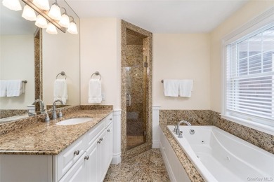Located in the heart of Water Mill on a private cul-de-sac - photo 32