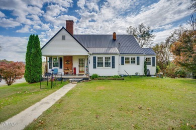 Holston River - Hawkins County Home For Sale in Surgoinsville Tennessee