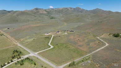 Experience one of the premier luxury horse properties in the - photo 4