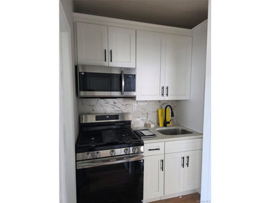 Welcome to this beautifully gut-renovated semi-detached - photo 11
