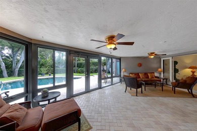 Welcome to this exceptional 4-bedroom, 4-bathroom pool home - photo 16