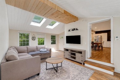 Large Colonial in South Oakdale. Amazing location. 4 Brs, 4.5 - photo 16