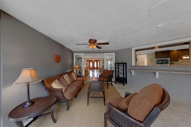 Welcome to this exceptional 4-bedroom, 4-bathroom pool home - photo 17