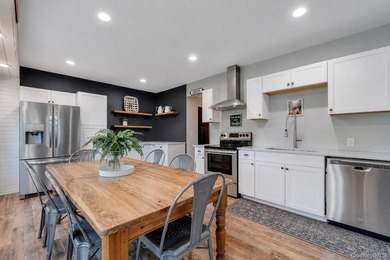 Large Colonial in South Oakdale. Amazing location. 4 Brs, 4.5 - photo 19