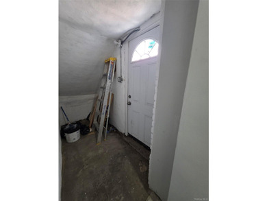 Welcome to this beautifully gut-renovated semi-detached - photo 24