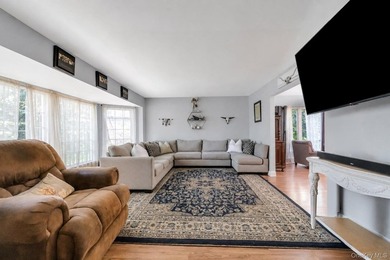 Large Colonial in South Oakdale. Amazing location. 4 Brs, 4.5 - photo 26