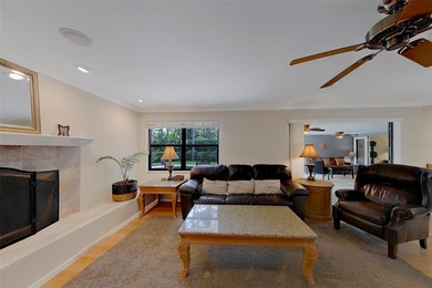 Welcome to this exceptional 4-bedroom, 4-bathroom pool home - photo 28