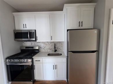 Welcome to this beautifully gut-renovated semi-detached - photo 30