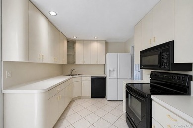 Large Colonial in South Oakdale. Amazing location. 4 Brs, 4.5 - photo 32