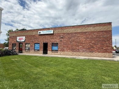 This 7,092 SF building, constructed in 1986, boasts an - photo 3