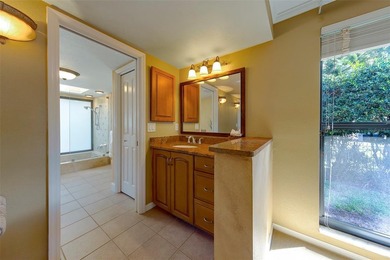 Welcome to this exceptional 4-bedroom, 4-bathroom pool home - photo 37