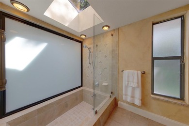 Welcome to this exceptional 4-bedroom, 4-bathroom pool home - photo 40