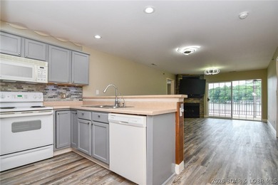 Newly updated, lower level, 3 bedroom, 3 bath, waterfront condo - photo 5