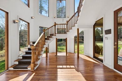 Paradise Awaits!! 3 bedroom, 2 1/2 -bathroom home nestled on 17 - photo 10