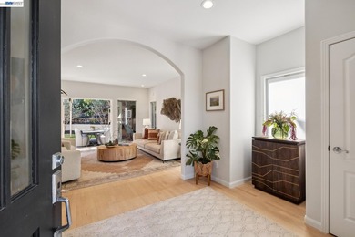 Exceptional Mediterranean Revival with level-in au pair suite in - photo 11