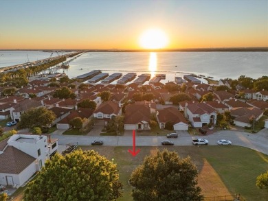 Lake Lot For Sale in Rockwall, Texas