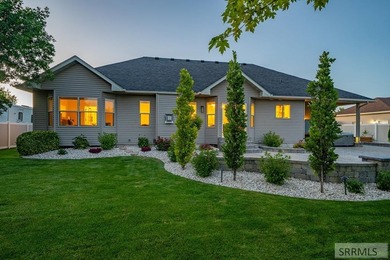 Set in Belmont Estates neighborhood, this impeccably maintained - photo 6
