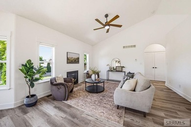 Set in Belmont Estates neighborhood, this impeccably maintained - photo 10