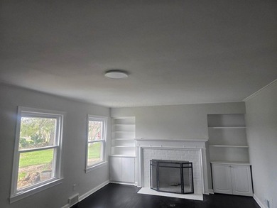 PRICE REDUCED & FRESH LANDSCAPING JUST COMPLETED! The heavy - photo 10