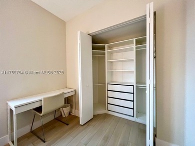 LOWER PENTHOUSE & WATERFRONT CONDO -  & SHORT-TERM RENTAL. 3 - photo 12