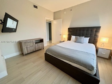 LOWER PENTHOUSE & WATERFRONT CONDO -  & SHORT-TERM RENTAL. 3 - photo 16