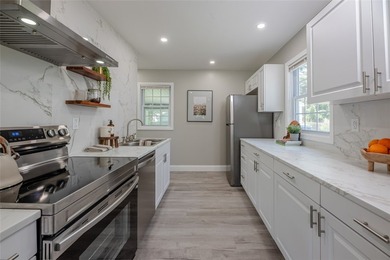 Welcome to 94 Cimarron Drive - a meticulously renovated, truly - photo 7