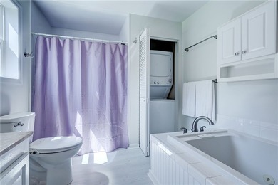 Welcome to this Impeccably Maintained 3 Bedroom, 2 Full Bath - photo 28