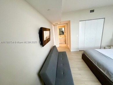 LOWER PENTHOUSE & WATERFRONT CONDO -  & SHORT-TERM RENTAL. 3 - photo 30
