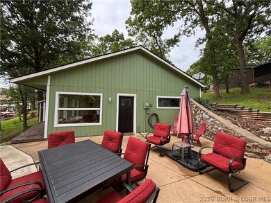 Completely remodeled in 2026, this move-in ready 3 bedroom, 2 - photo 1