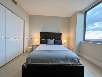 LOWER PENTHOUSE & WATERFRONT CONDO -  & SHORT-TERM RENTAL. 3 - photo 35