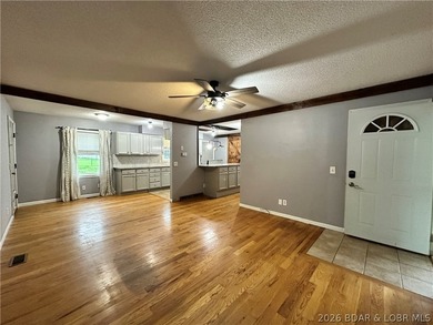 4-bed, 2-bath home in Warsaw featuring an open floor plan - photo 3