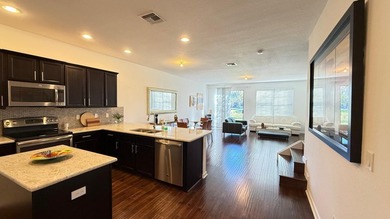 Step into this beautifully maintained 3-bedroom, 2.5-bath - photo 11